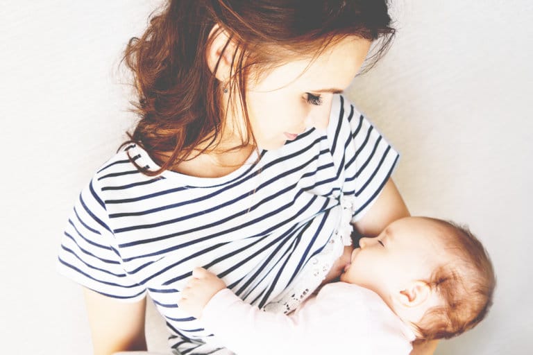 33 Best Breastfeeding Tips and Hacks