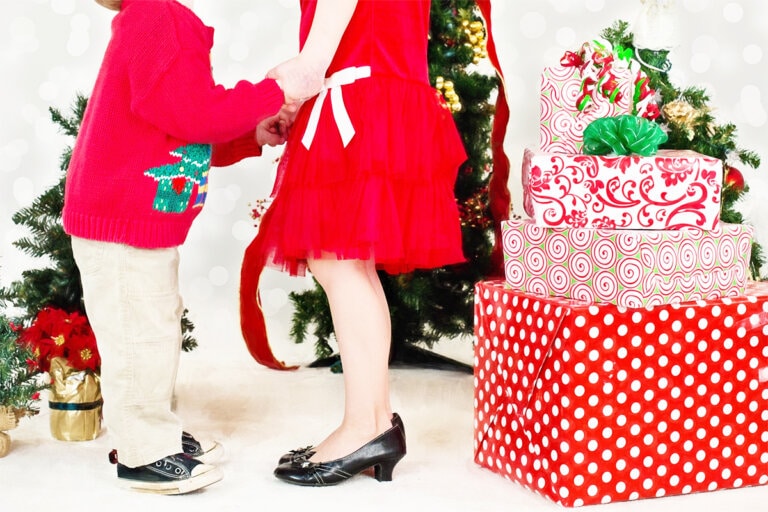 14 Christmas Traditions to Start With Your Family