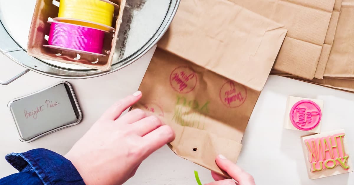 East Coast Mommy: NERF Party Loot Bag... with free printable tags