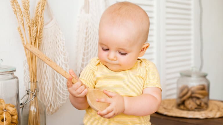 15 Wooden Kitchen Utensils (+ Organizers) That Are Safe for Baby