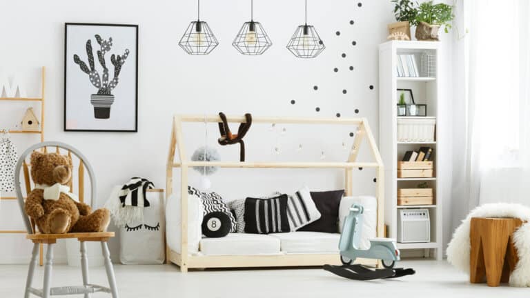 19 Cute Nursery Bookshelf Set-Ups You Need to See